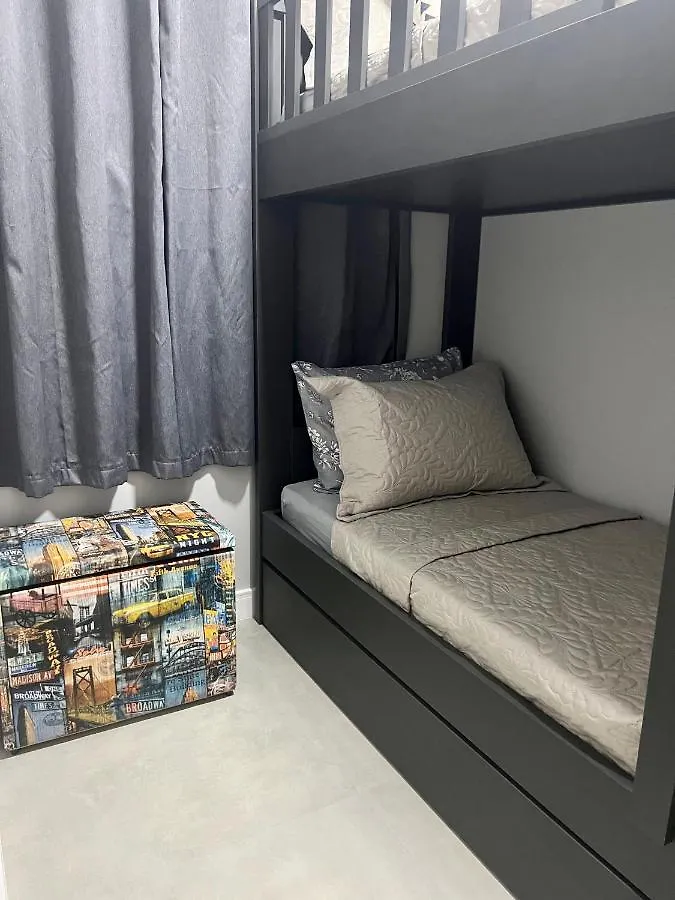 Charmoso apartamento 4 minutos Avenida Atlântica!! Wi-Fi e vaga privativa!! Balneário Camboriú